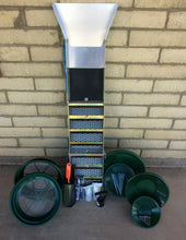 Load image into Gallery viewer, BP25  Backpack With 50" Folding Sluice Box & Gold Panning Kit.